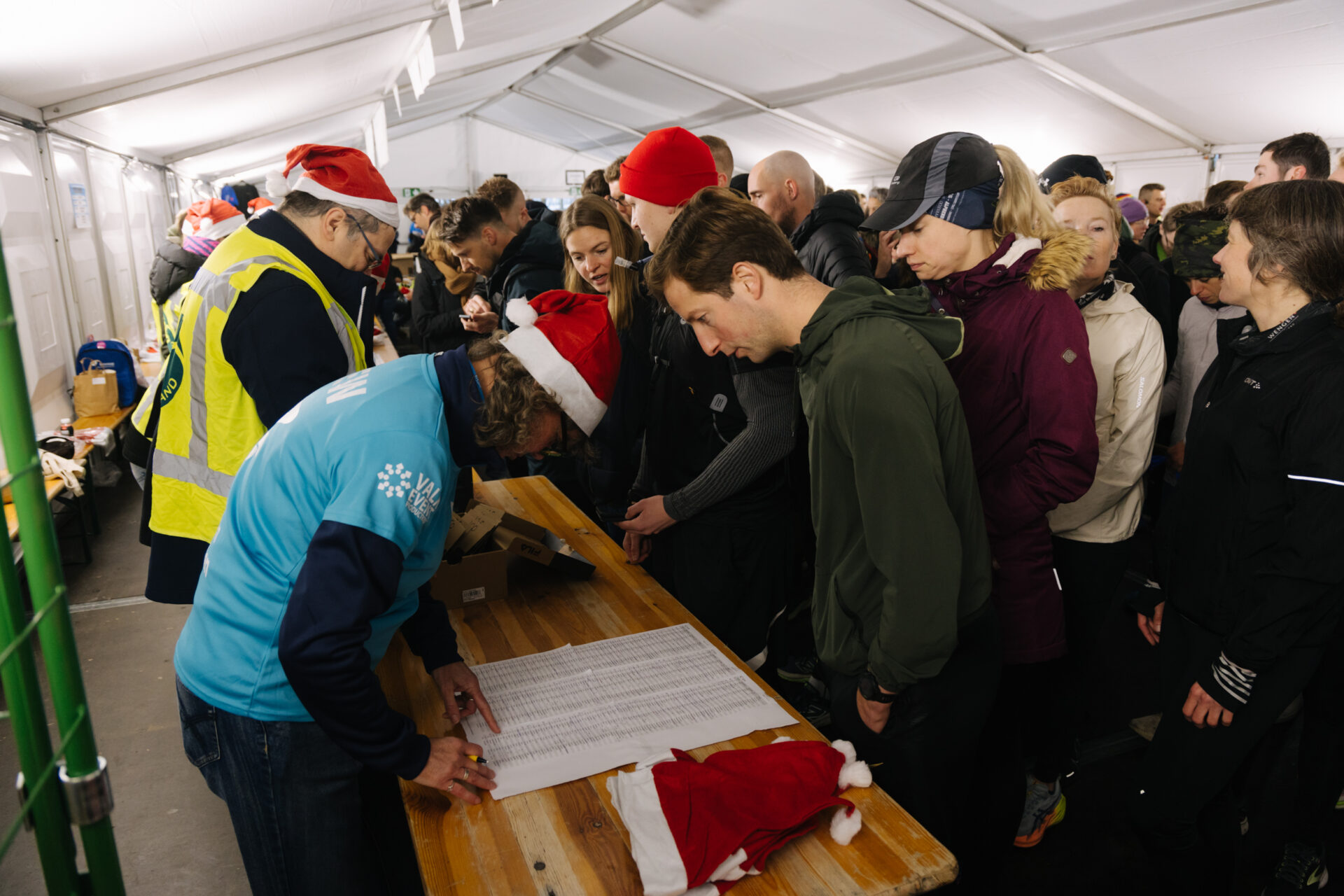 21122024_Valk Event Productions_Winter Marathon_Start Finish_LR-2